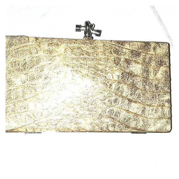 Clutch - Picture 2 of 3